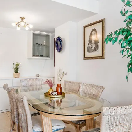 Appartement Zafiro - Plusholidays